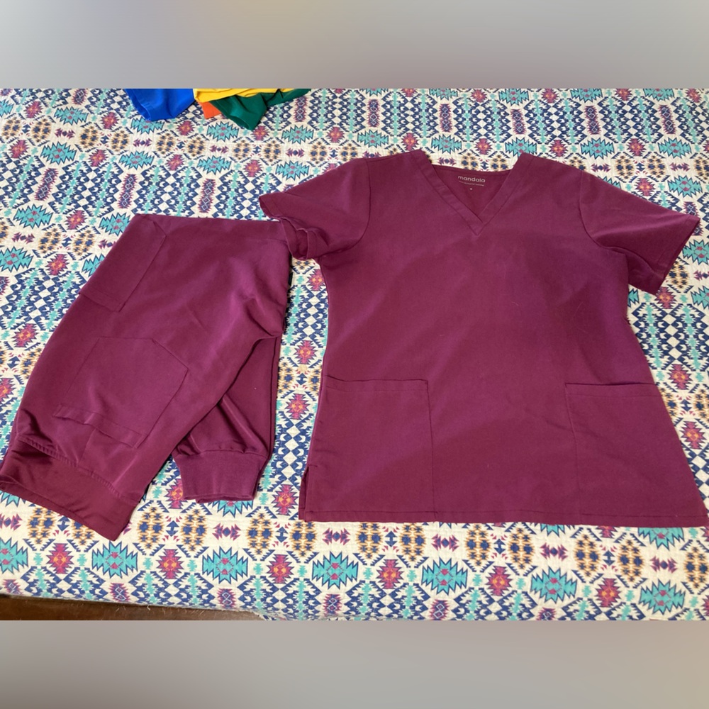 Mandala jogger scrubs M